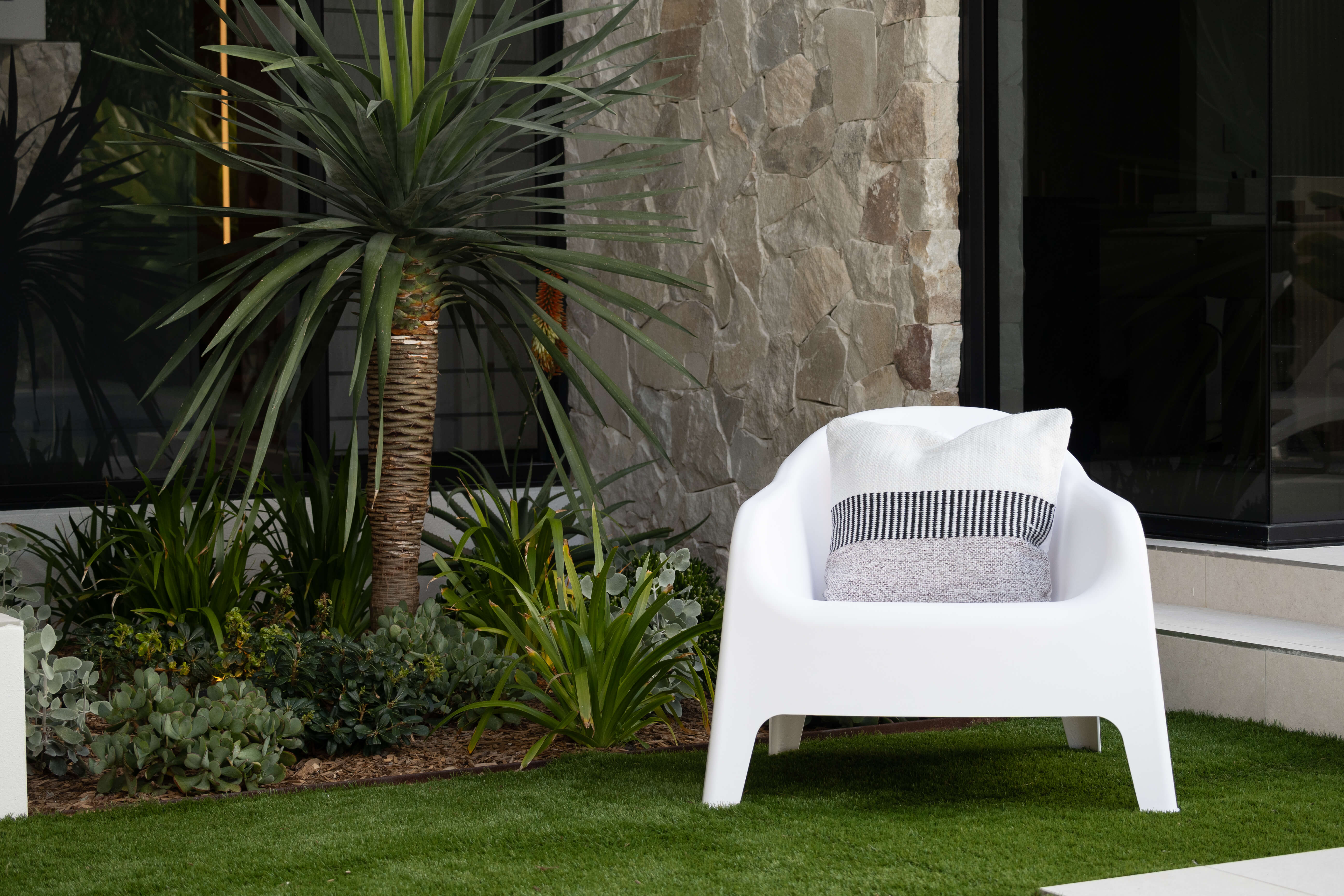Haven UV Polypropylene Premium Tub Chair in Marshmallow