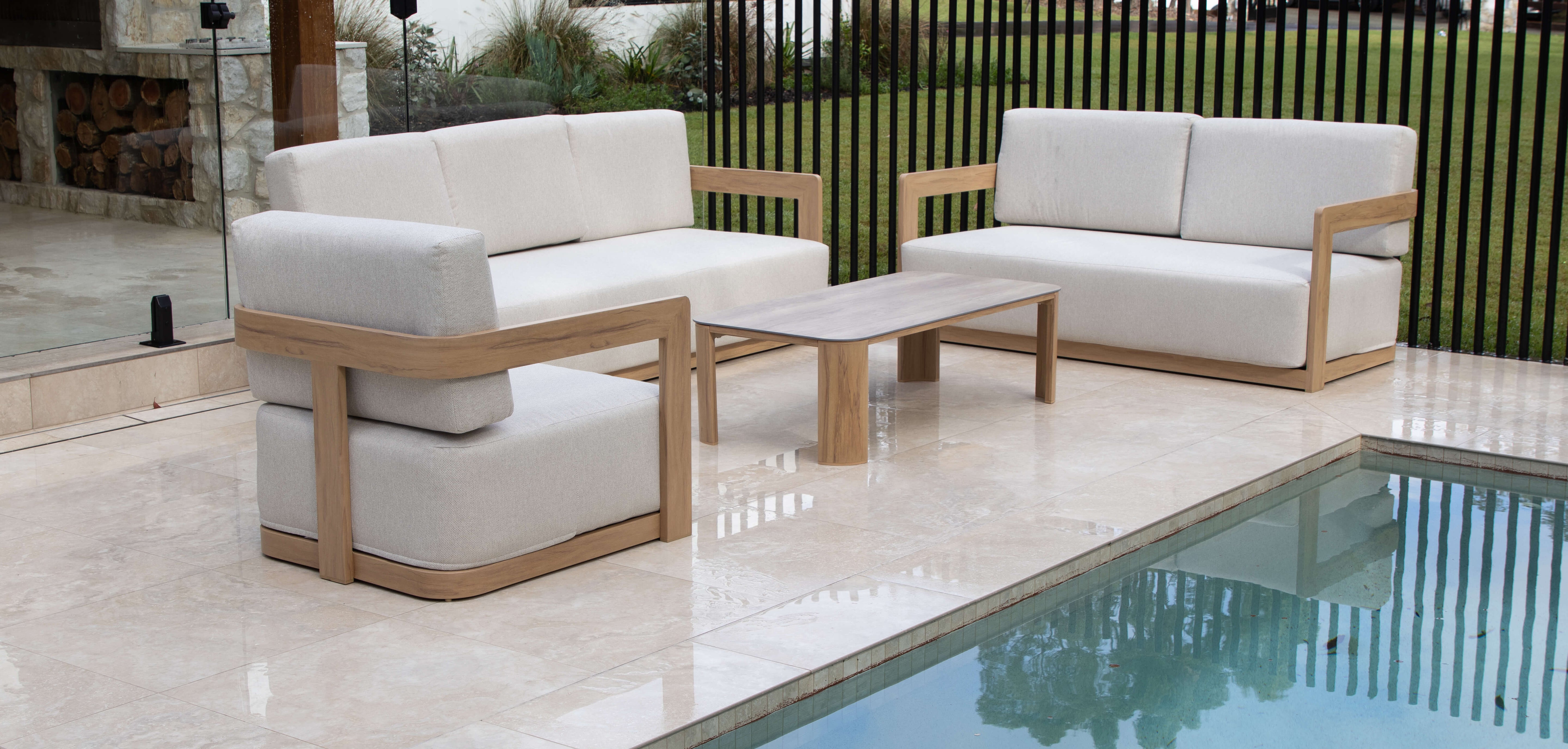 Eclipse 4pc Lounge Set in Sofe Beige Olefin Cushions and Teak Finish Aluminium Frame
