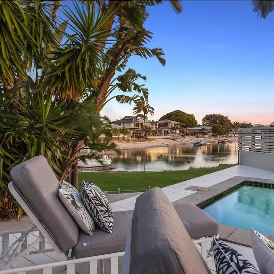 Soaking Up the Sun: Embracing the Perfect Outdoor Experience with Sunloungers from The Furniture Shack