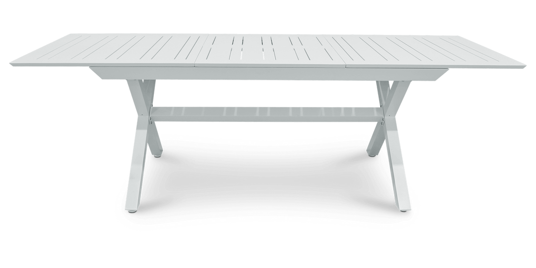 Caribbean Outdoor Extension Table in White with UV Plastic Outdoor Chairs (PP)