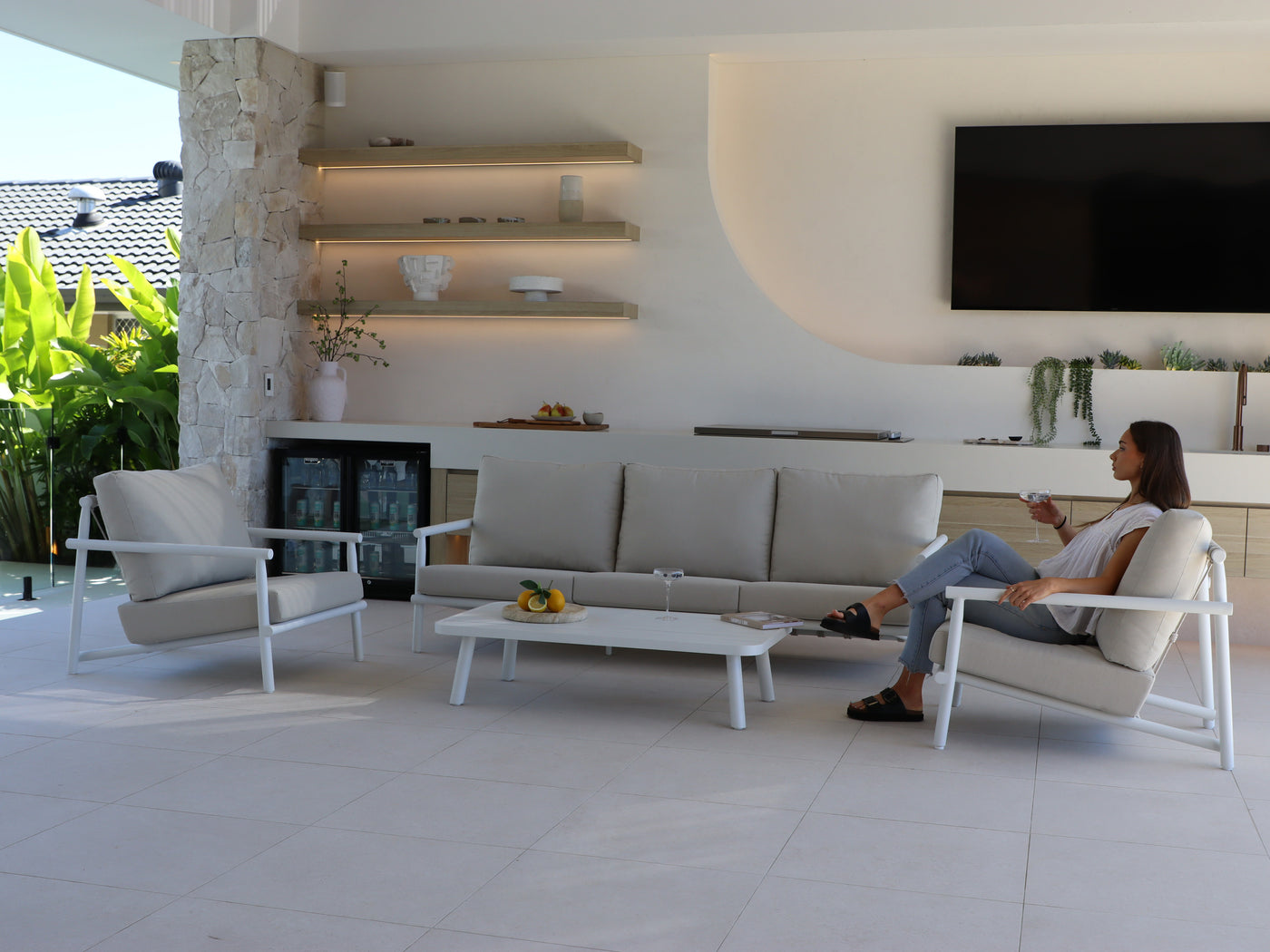 Outdoor Lounge Settings