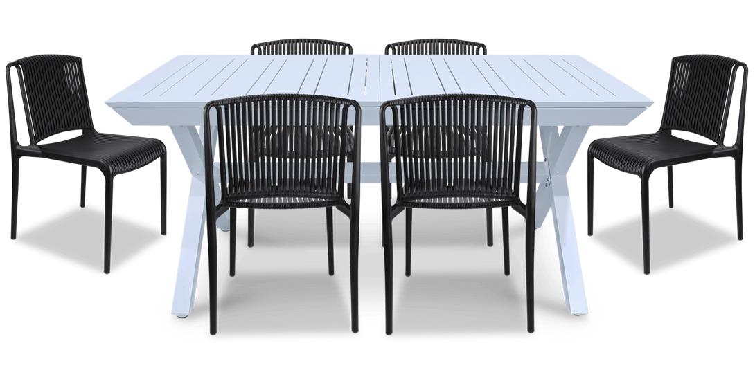 Caribbean Outdoor Extension Table in White with UV Plastic Outdoor Chairs (PP)