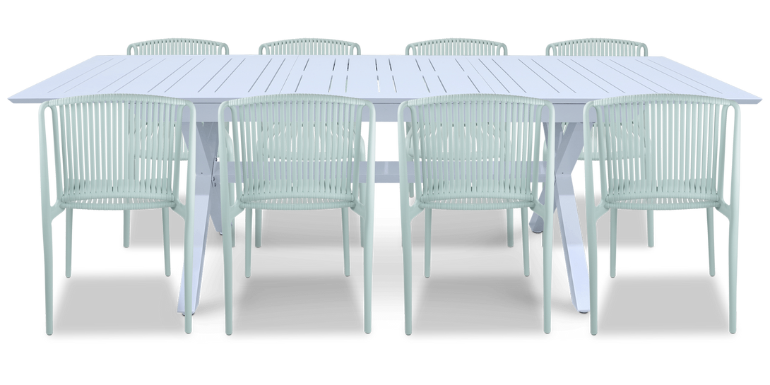 Caribbean Outdoor Extension Table in White with UV Plastic Outdoor Chairs (PP)