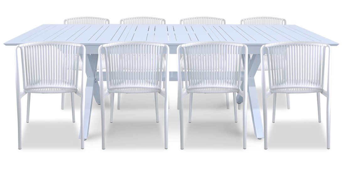 Caribbean Outdoor Extension Table in White with UV Plastic Outdoor Chairs (PP)