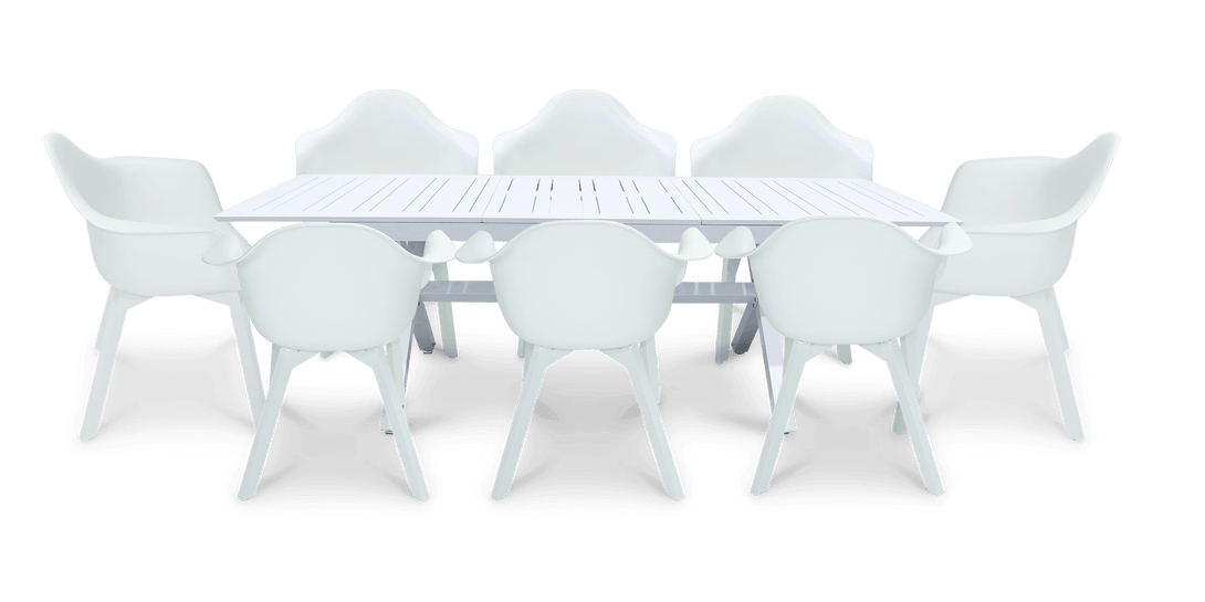 Caribbean Outdoor Extension Table in White with UV Plastic Outdoor Chairs (PP)